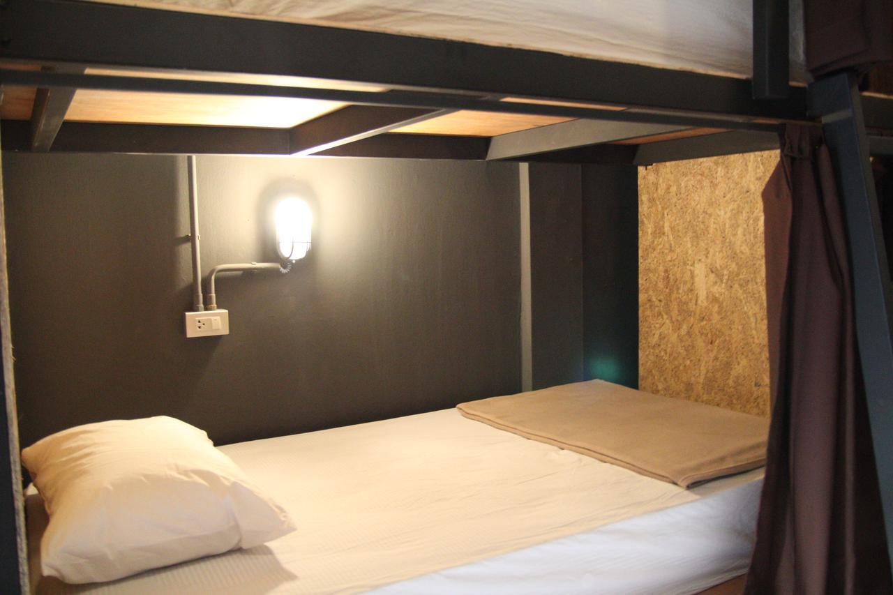 Vitamin Sea Hostel Phuket Exterior photo