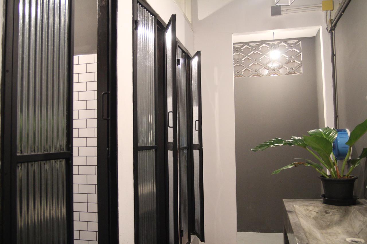 Vitamin Sea Hostel Phuket Exterior photo