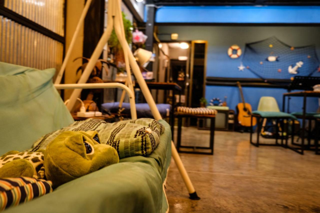Vitamin Sea Hostel Phuket Exterior photo